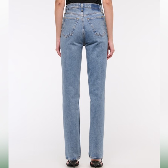 Abercrombie Ultra High Rise 90s slim Straight Jean - Picture 5 of 11